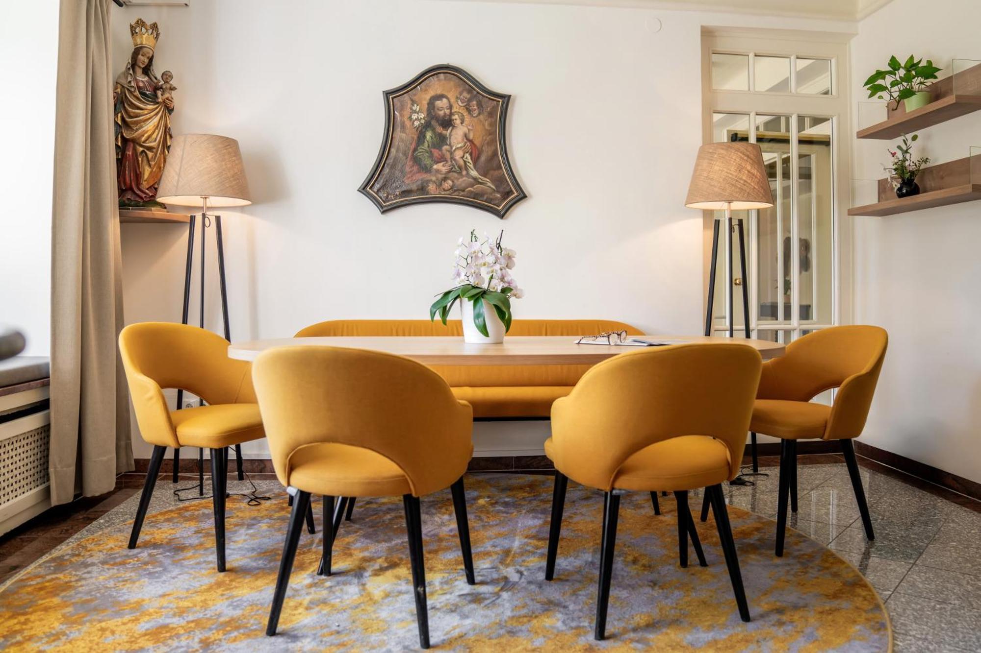 Homestay Johannes Schloessl - Gaestehaus Der Pallottiner Am Moenchsberg Salzburg